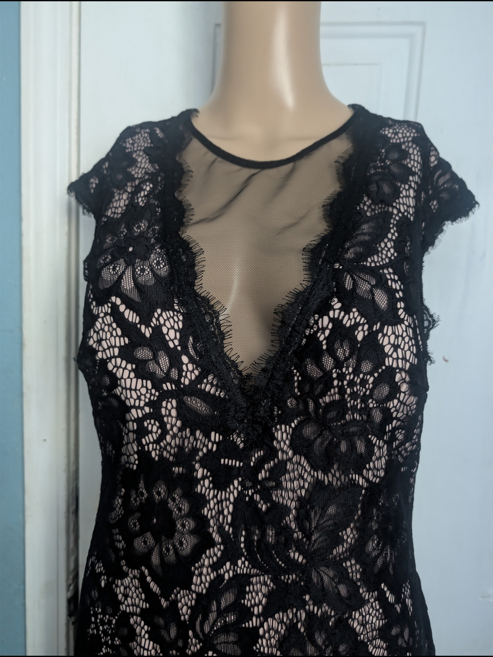 Betsy & Adam Black Lace Overlay Maxi Dress - Picture 4 of 10